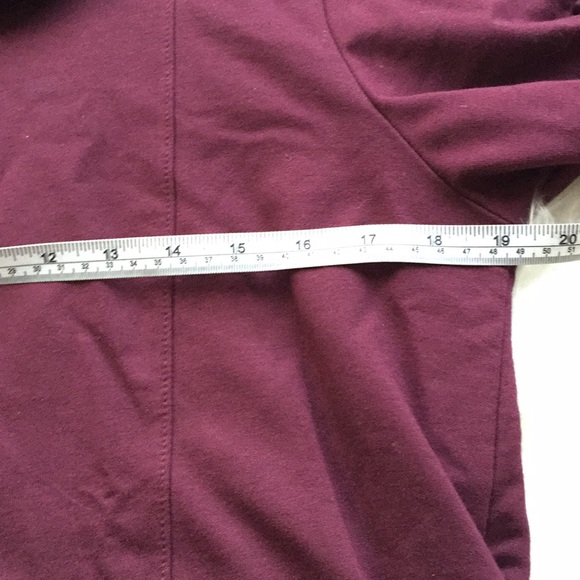 🌺 Gorgeous color BUTTON DOWN back top🌺 - Picture 3 of 6